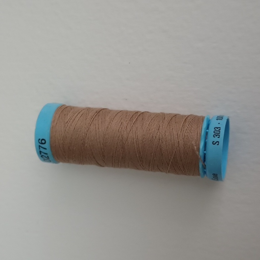 $1 Add-on Gutermann Thread 139 Fawn 100% Silk 4008015047924 - Picture 4 of 6